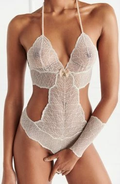 COAXcopenhagen.com Ivory Bodysuit With Single Pearl String - Sydney Body Single